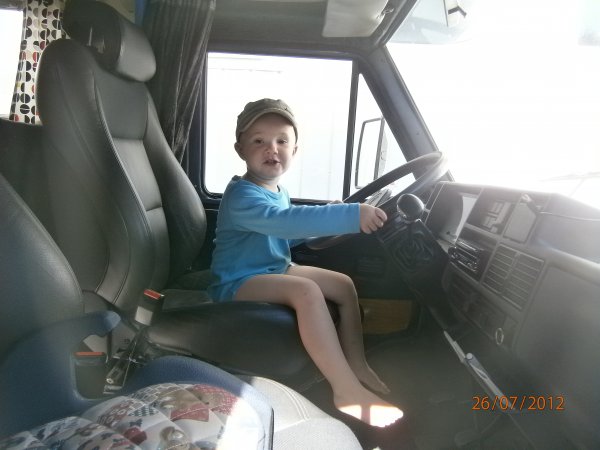 juli 2012 Barnbarn och Grundsund 045.jpg