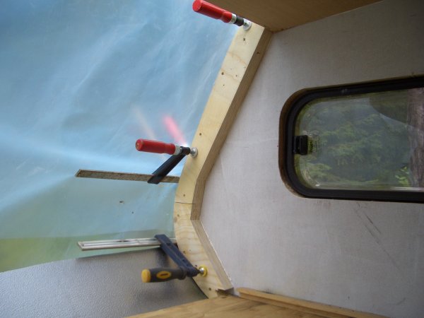 27aug 2008 Husbilen alkovförstärkning.jpg 27aug 2008 Husbilen alkovförstärkning.jpg