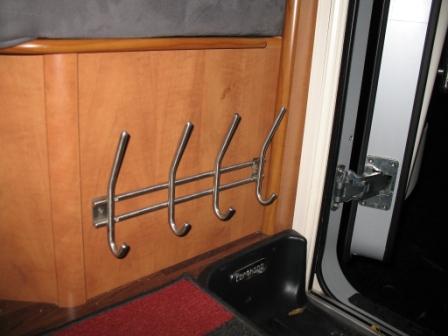 Skofack vid dörren 004.jpg