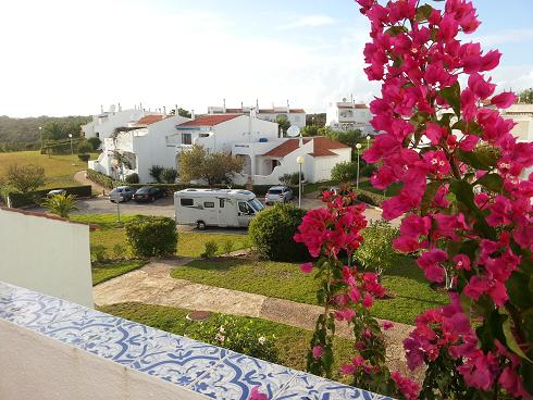 Köksbalk HB o Bouganv1.JPG Köksbalk HB o Bouganv1.JPG