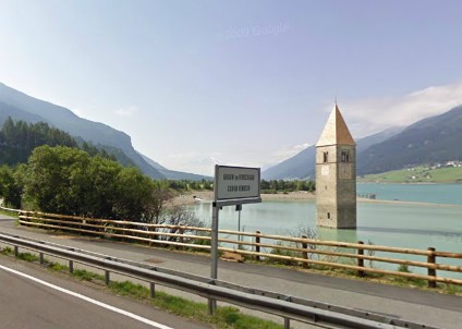 Reisenkyrkan.jpg Reisenkyrkan.jpg