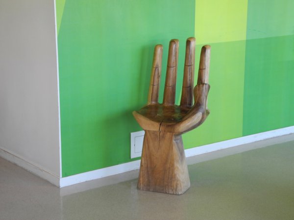 Handstol Ljungskile Laxbutiken.jpg Handstol Ljungskile Laxbutiken.jpg