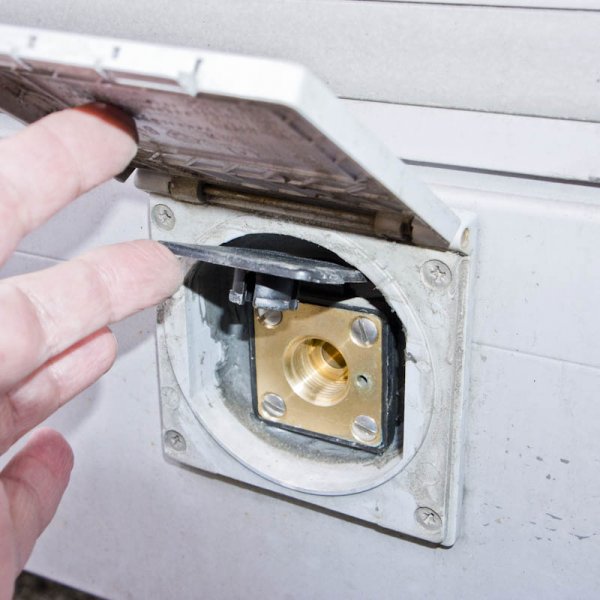 Gasolpåfyllning3.jpg Gasolpåfyllning3.jpg