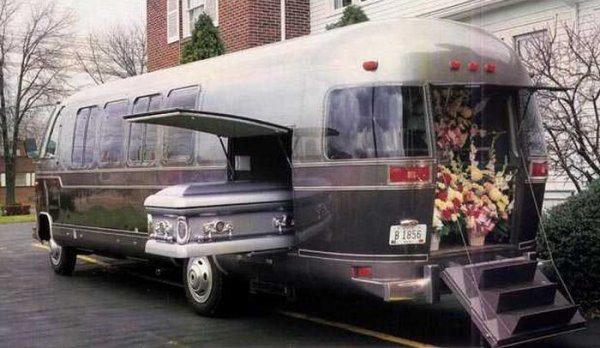 airstreamhearse_700.jpg