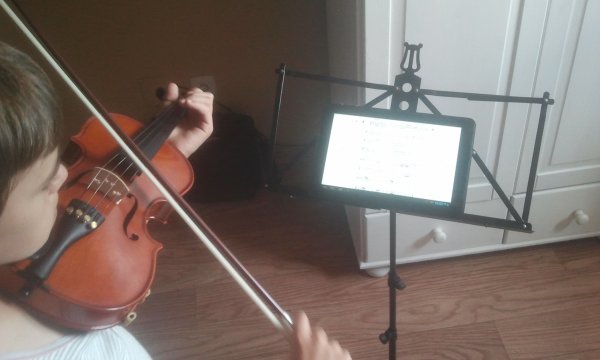 Tomas violin.jpg