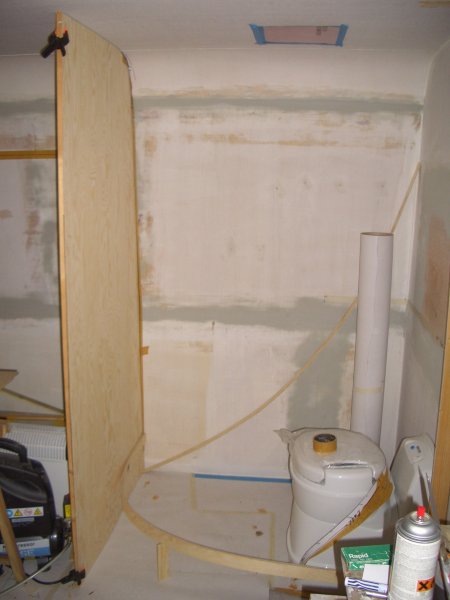 23 okt 2008 inv vägg klar för fastsättn 4.JPG