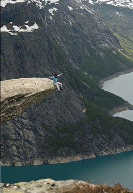 Trolltunga,Norge.jpg