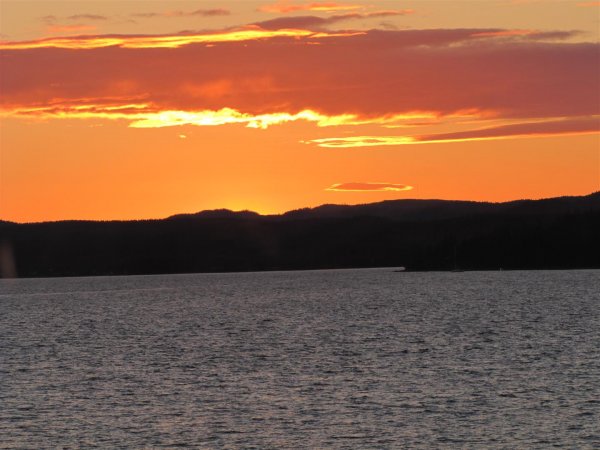 Solnedgång vid Sälstens camping.jpg