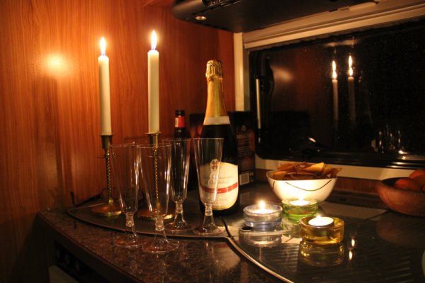 champagne.jpg champagne.jpg