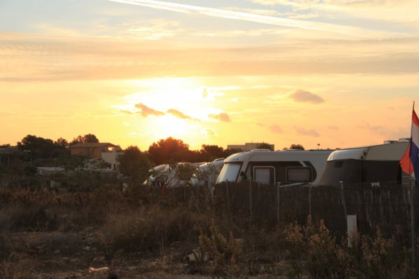 131214 Soluppgång över ställplatsen Santa Pola.jpg
