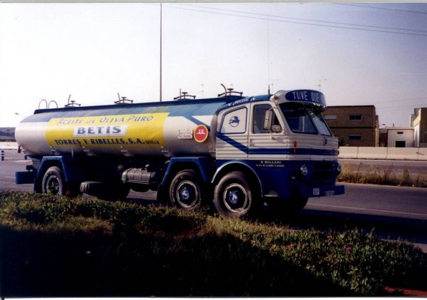 camion aceite.jpg