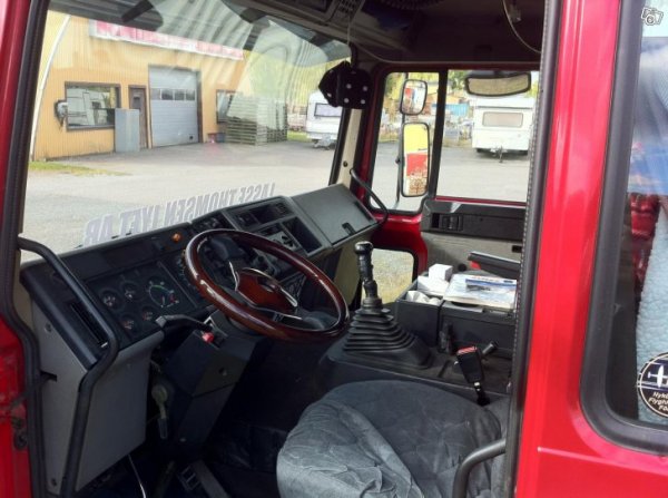 Volvo FL6 Träratt.jpg