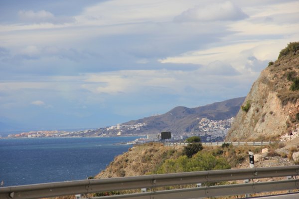 2014-02-01 Slingrande väg mot Almayate.jpg