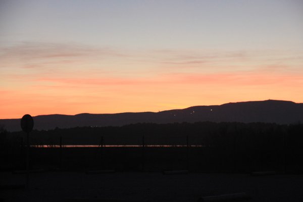 2014-03-17 Kvällsvy från bilen i Leucate.jpg 2014-03-17 Kvällsvy från bilen i Leucate.jpg