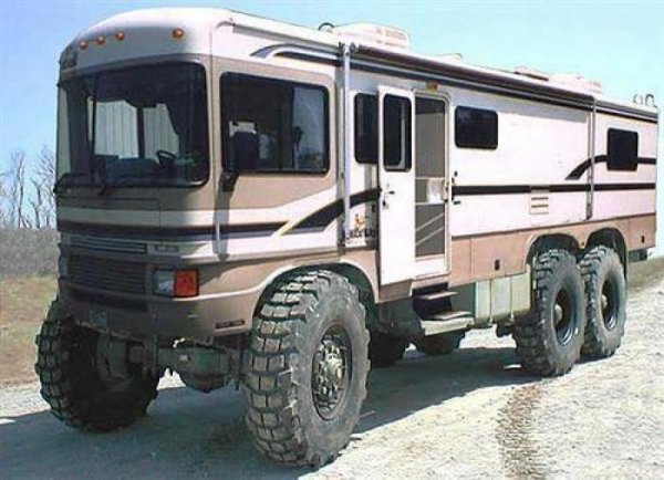 weird-monster-truck-motorhome.jpg