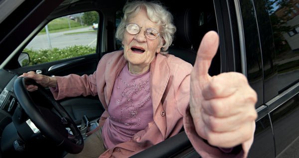 grandma-driving-600x.jpg grandma-driving-600x.jpg