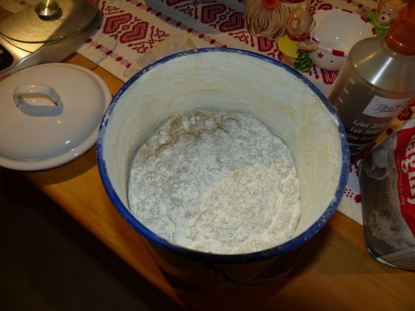 Degen i mjölkspann.jpg