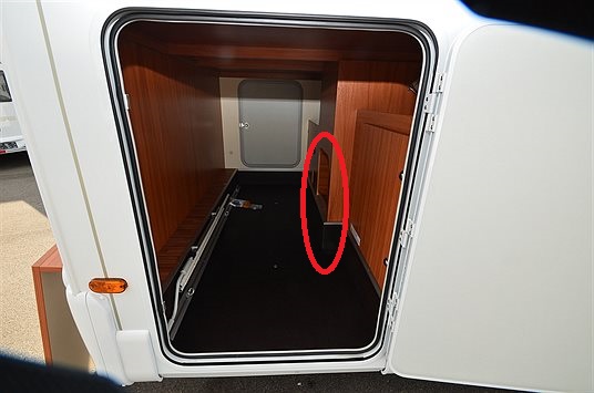 garage.jpg garage.jpg