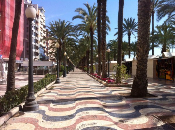 20150321 Strandpromenaden Alicante.jpg