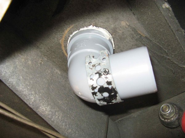 Under bilen.jpg