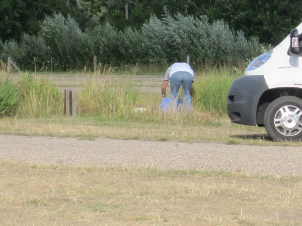 6. Och häll ut möget där..JPG 6. Och häll ut möget där..JPG