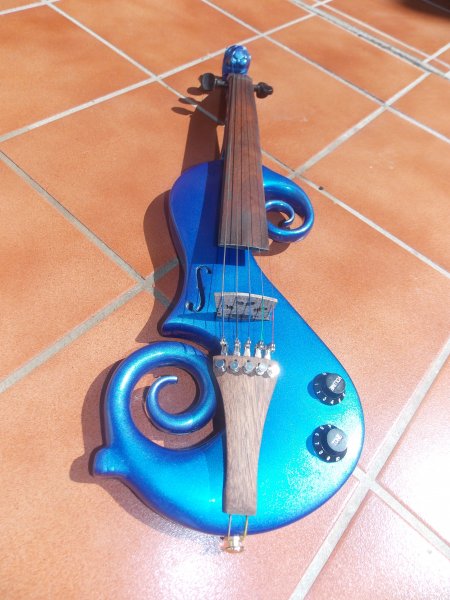 violin finito.jpg