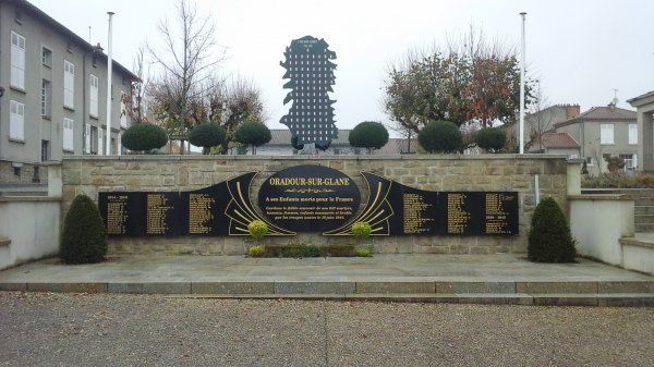 Oradour 16 151106.jpg