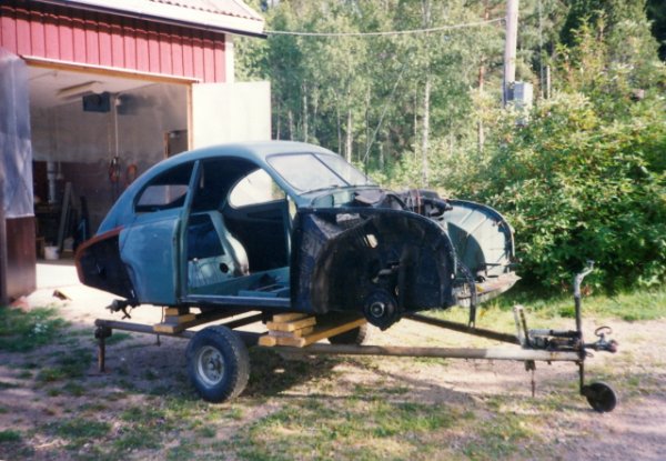 Saaben utanför verkstad.jpg