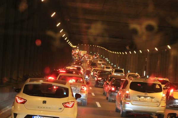 20160415 1 Rusningstrafik i Barcelona.jpg 20160415 1 Rusningstrafik i Barcelona.jpg