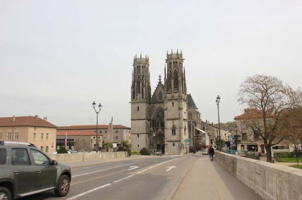 20160422 En av kyrkorna i Mousson.jpg 20160422 En av kyrkorna i Mousson.jpg