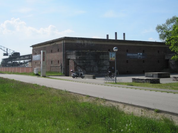 13 Stopp 1.Entré till museumet.JPG