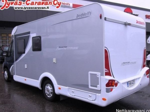 lucka vänstersida.JPG lucka vänstersida.JPG