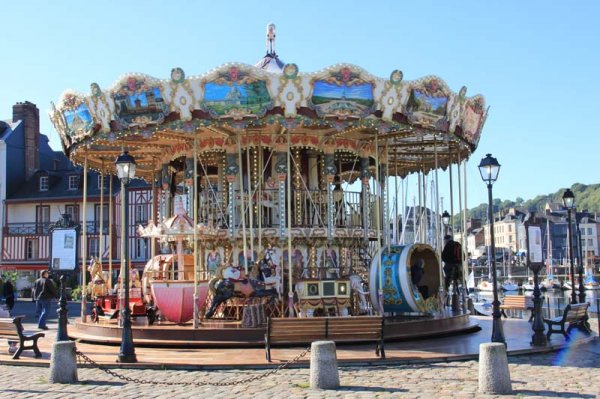 1610 Karusell.jpg 1610 Karusell.jpg