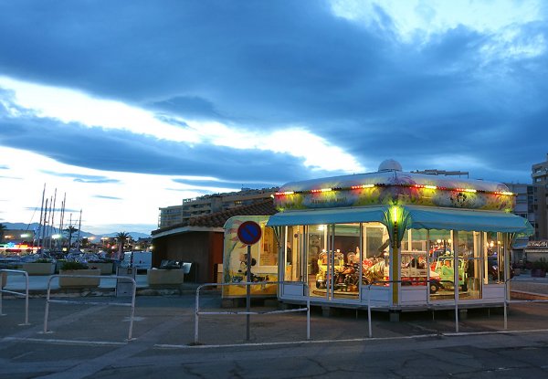 karusell för behövande.jpg karusell för behövande.jpg