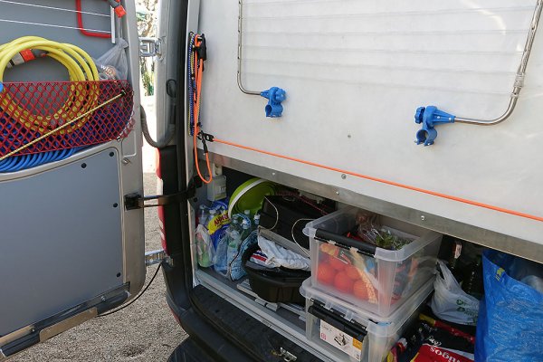 garage.jpg garage.jpg