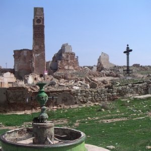 050406 Spanien, Belchite ruinstaden.