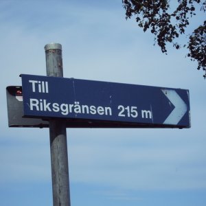 Nära gränsen men ändå långt.
