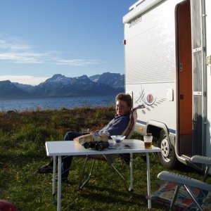 utanför tromsö kl 24:00   2005