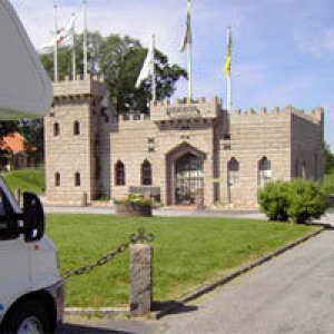 Komun8