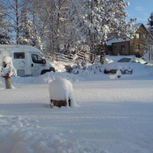 J Vår husbil står redo