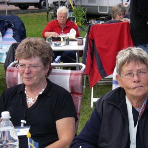 Ulla Och Lena Midsommar-08