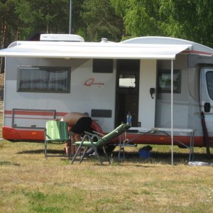 Bilder På Dogge Och Husbilen