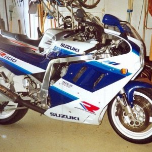 Suzuki Gsx 1100r-91 (sista Mc:n, 156 Hk)